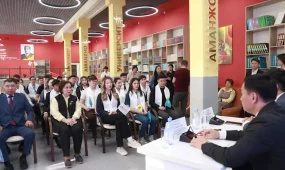 «AMANAT» партиясының өкілдері мемлекеттік аппаратты жаңғыртудағы жастардың рөлін талқылады