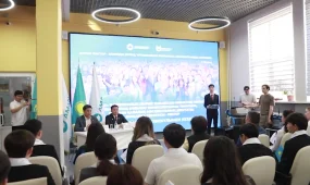 Роль молодежи в реализации партийных инициатив и модернизации госаппарата обсудили представители «AMANAT» в ВКО