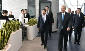 Президент Қасым-Жомарт Тоқаев Alem.ai халықаралық жасанды интеллект орталығын аралап көрді