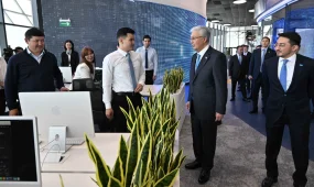 Глава государства запустил сеть бесплатных школ искусственного интеллекта по всей стране