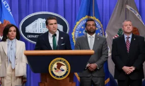 Подозреваемому в стрельбе на ужине с Трампом предъявили обвинение в покушении на убийство президента США