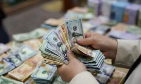 Тенге сдает позиции - доллар снова растет в Казахстане