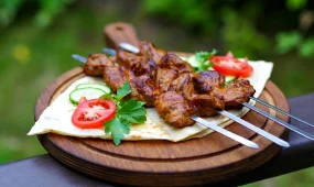 Сколько шашлыка можно съесть без вреда - ответ диетолога