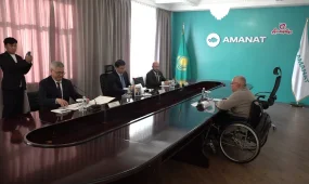 Аким Алматы Дархан Сатыбалды провел прием граждан на площадке партии "AMANAT"