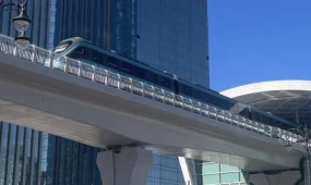 Экстренную остановку LRT прокомментировали в транспортной компании
