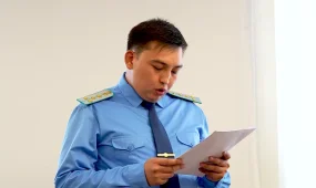 Атырауда бүтін бір отбасының өліміне күдікті Сұлтан Сәрсемәлиевке қатысты сот процесі басталды