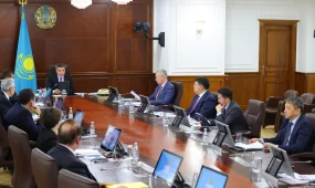 Олжас Бектенов потребовал ускорить сроки запуска новых авиарейсов из Астаны