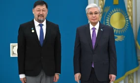 Мемлекет басшысы ұлт өнеріне елеулі үлес қосып жүрген бірнеше азаматқа пәтер кілтін табыстады
