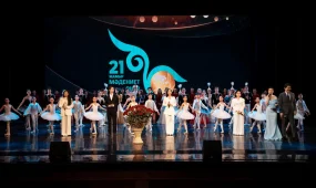 Кәсіби мерекеге орай мәдениет және өнер қызметкерлері Президент атынан марапатталды