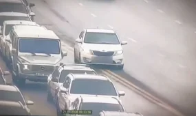 Опасный выезд на встречную полосу пресекли полицейские в Астане