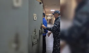 Астанчанина арестовали на 15 суток за мат и агрессивное поведение в автобусе