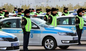 Полицейские в Кокшетау помогли срочно доставить ребёнка в больницу (ВИДЕО)