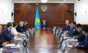 Еңбек қауіпсіздігі талаптарының сақталуына қатаң бақылау қамтамасыз етілуі қажет — Олжас Бектенов бизнесті тексеру жұмыстарын кеңейтуді тапсырды