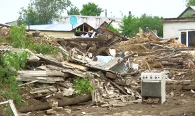 Взрыв газа в Актобе унёс жизнь хозяйки дома и оставил семью без жилья