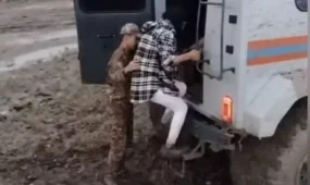 57 адам балшыққа батып қалған