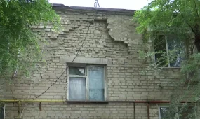 Апатты үйде 20 жылдан бері тұрып жатқан тұрғындардың үміті үзілді