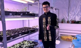 Астаналық оқушы ерекше гүл өсіреді