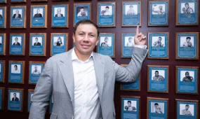 Тарихи сәт: Геннадий Головкин Халықаралық бокс даңқы залына салтанатты түрде енгізілді