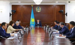 Қолда бар жобалармен ғана шектеліп қалмауымыз керек: Олжас Бектенов жаңа теміржол жобаларын әзірлеуге дереу кірісуді тапсырды