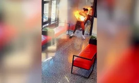 Павлодарка серьезно пострадала после взрыва пауэрбанка