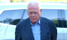 93-летнего миллиардера признали виновным сексуальных преступлениях прошлого века