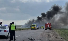 В массовом ДТП заживо сгорели два внедорожника, есть погибшие