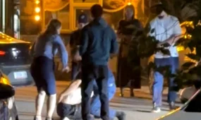 Жительница Атырау пожаловалась на жесткое задержание сына-подростка (ВИДЕО)