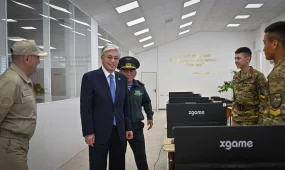 Президент посетил Военный колледж имени Шокана Уалиханова