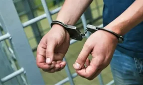 ҰБТ-ға дайындаймын деп 32 адамды алдаған күдікті Албанияда ұсталды