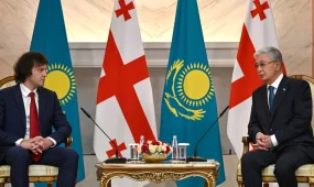 Қасым-Жомарт Тоқаев пен Ираклий Кобахидзе шағын құрамда келіссөз жүргізді