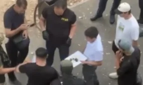 В Шымкенте за вымогательство задержали известного блогера