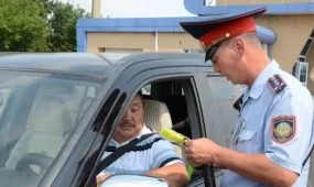 Штрафы по-новому: в Казахстане официально утвердили скрытый контроль скорости на дорогах
