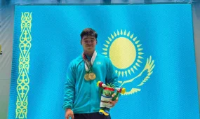 Казахстанский тяжелоатлет Нуржан Жумабай стал чемпионом мира и установил рекорд