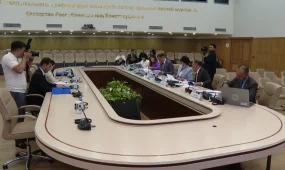 «Әділет» партиясы кандидаттардың партиялық тізімін тіркеу үшін ОСК-ға құжат тапсырды