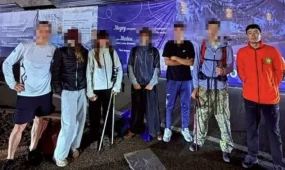Заблудились на высоте 3000 метров: в горах Алматы спасли пятерых подростков