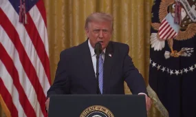 Трамп Америкадағы Президент сайлауына астыртын араласқандарды әшкерелейді