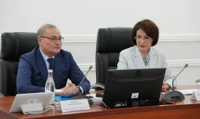 Врачей-интернов в Казахстане официально допустят к лечению пациентов