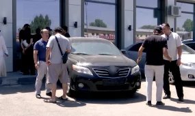 Более 30 казахстанцев остались без денег после "продажи" автомобилей через автосалон