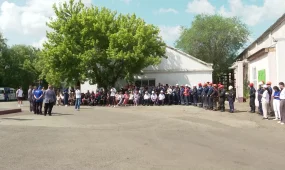 «Ақ жол» партиясының өкілдері еңбек ұжымымен кездесті