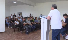 Представители партии Respublica встретились с людьми труда