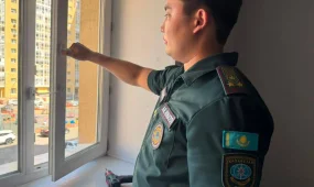 Елордада балалардың терезеден құлауының алдын алуға арналған маңызды шара өтіп жатыр