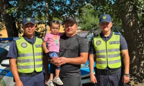Задыхающуюся девочку помогли спасти полицейские Костаная
