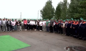 «Ауыл» партиясының өкілдері еңбек ұжымдарымен кездесті