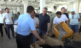 «Ақ жол» партиясының өкілдері еңбек ұжымымен кездесті
