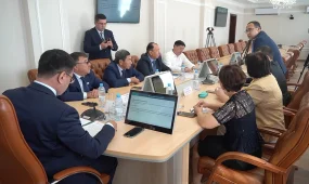 За нецензурную брань и грубость накажут чиновников в Западно-Казахстанской области