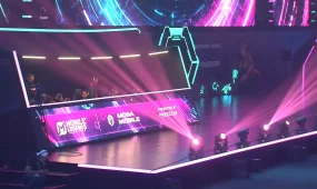 Сильнейшие команды по дисциплине MOBA Mobile продолжают борются за призовой фонд в 900 тысяч долларов