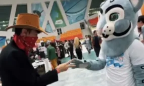 Тазабек появился среди косплееров на Comic Con