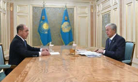 Глава государства принял акима Западно-Казахстанской области Наримана Турегалиева