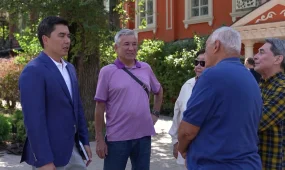 ҚХП өкілдері Алматыда зиялы қауым өкілдерімен кездесті