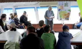 Академия «Фарватер» обучает юных павлодарских краеведов на прогулочном теплоходе